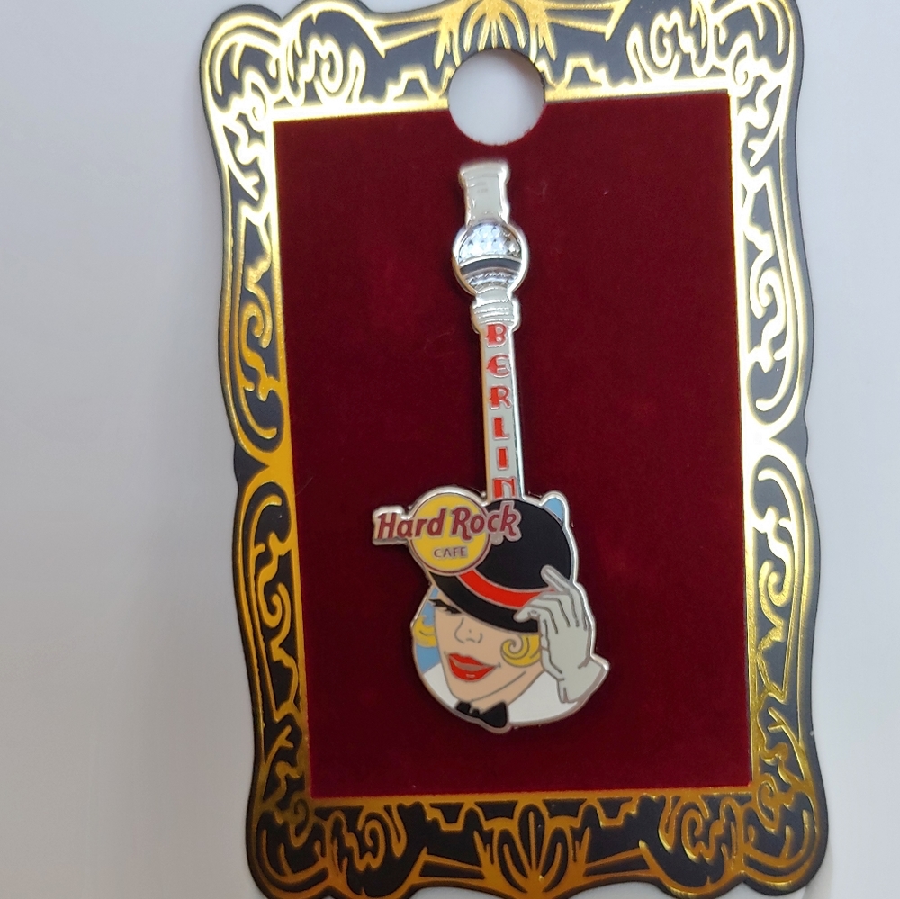 NWT BERLIN Hard Rock Cafe Collectable Pin